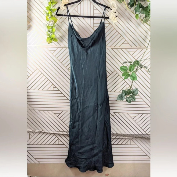 Zara Women's Emerald Green Cowl Neck Slip Midi Dress Sleeveless Size large - Picture 1 of 12